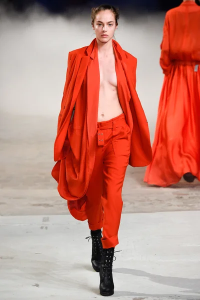 Look 23